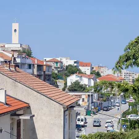 Retro Διαμέρισμα Σπλιτ