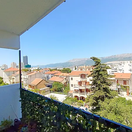 Διαμέρισμα Retro