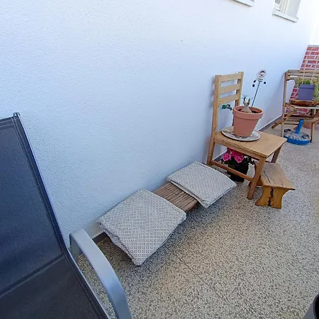 Retro Apartment *