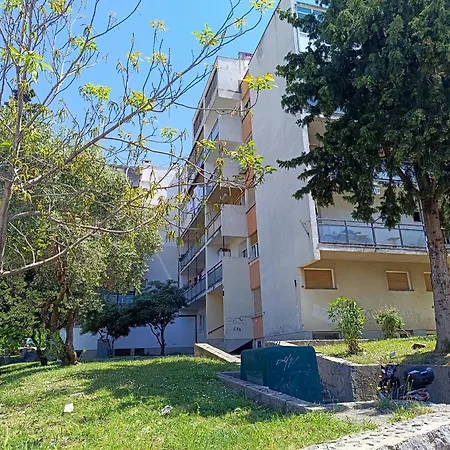 Retro شقة سبليت